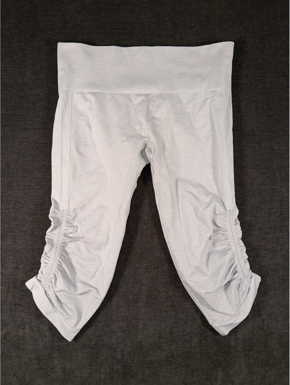 Lululemon Awakening Crop Size 8 Light Gray Yoga Leggings